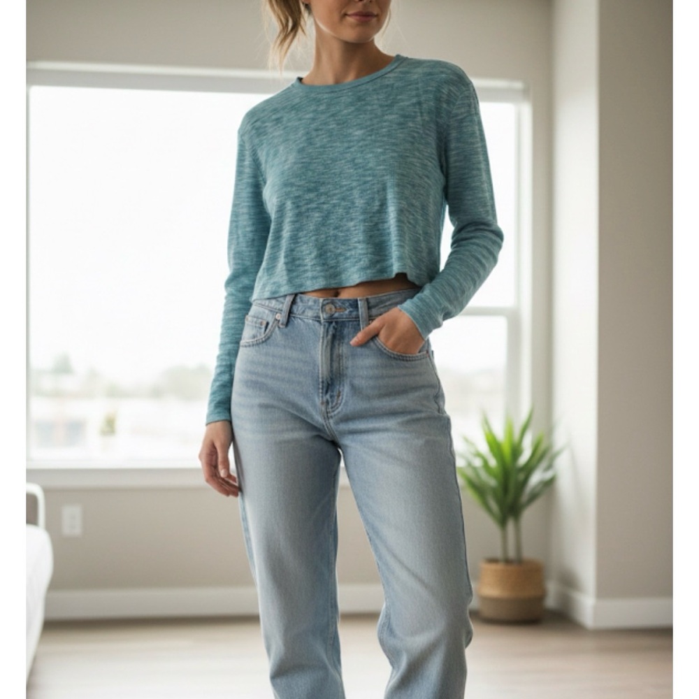 Sunday Best Teal Cropped Long-Sleeve Top